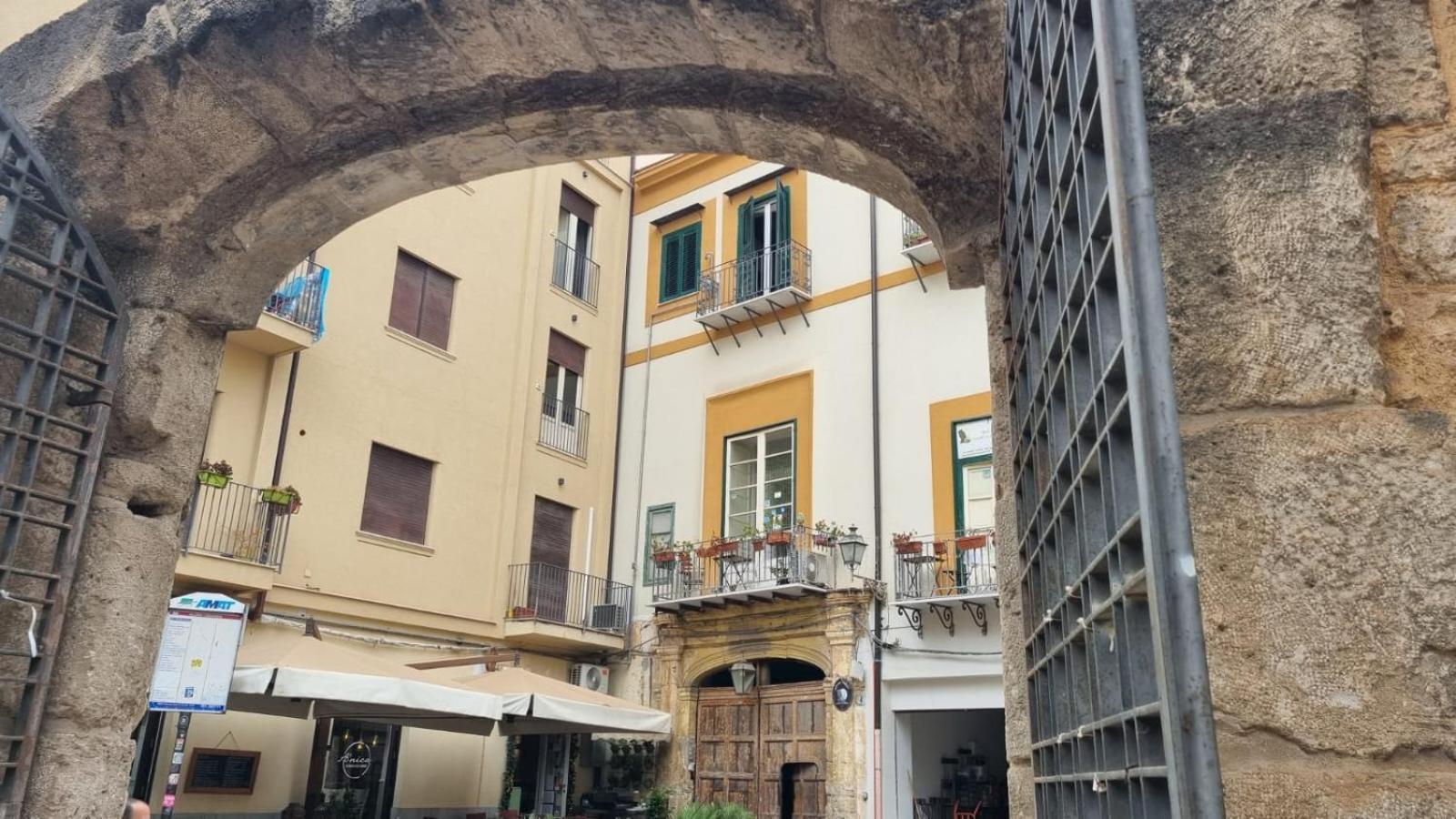 2 Sicilie Rooms And Suite In Centro Palermo Kültér fotó